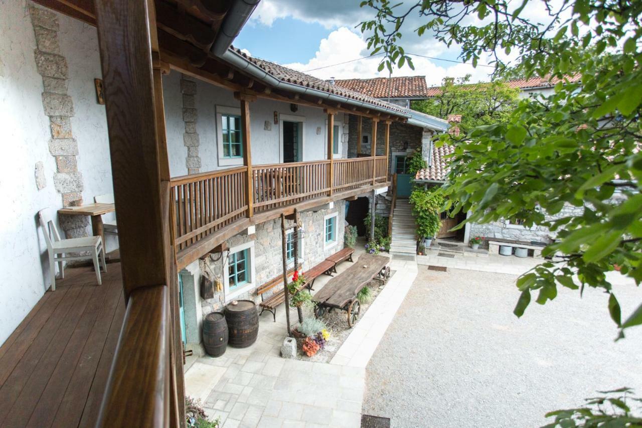 Villa Tourist Farm Benčič Sežana Exterior foto